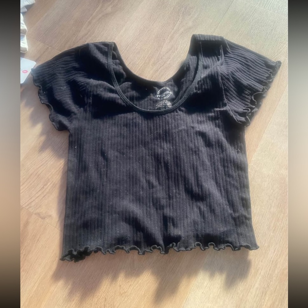 Women’s black cropped shirt! Size large, but fits like a small